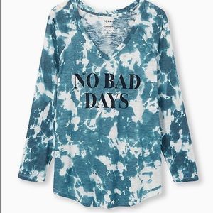 NO BAD DAYS CLASSIC FIT V-NECK TEE - TEAL TIE-DYE